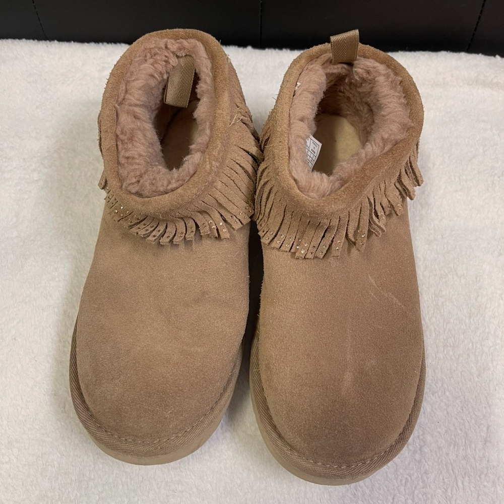 UGG booties - Picture 2 of 4